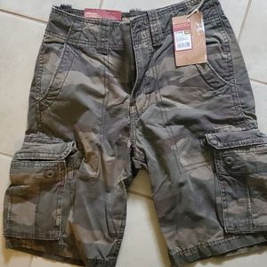Boys camo size 28 cargo shorts